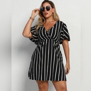 NEOT SHEIN Black and White Striped Butterfly Sleeve Midi Dress